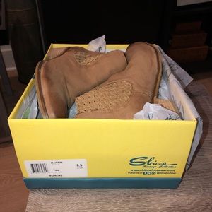 Sbicca tan leather booties